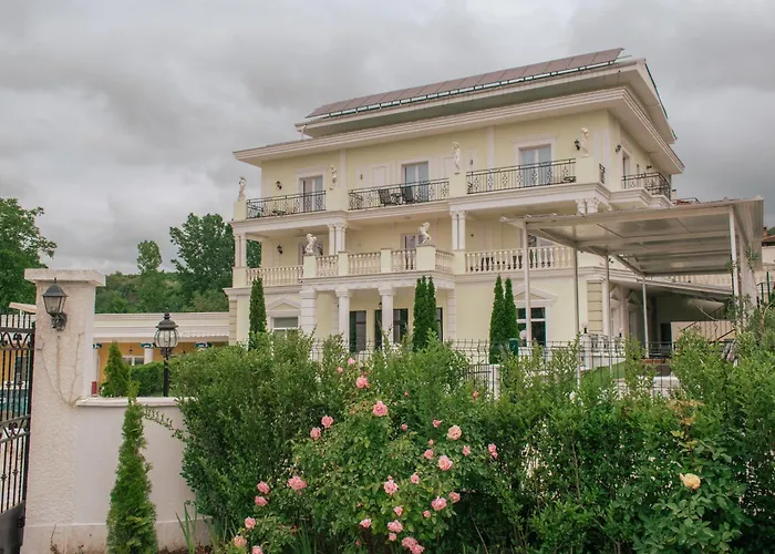 Aleksion Palace