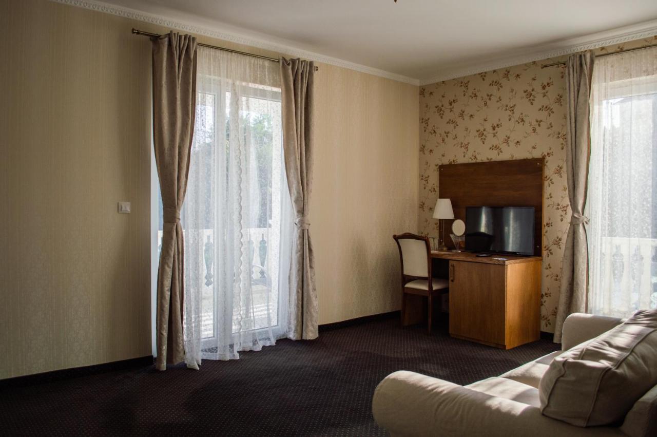 Aleksion Palace Hotel