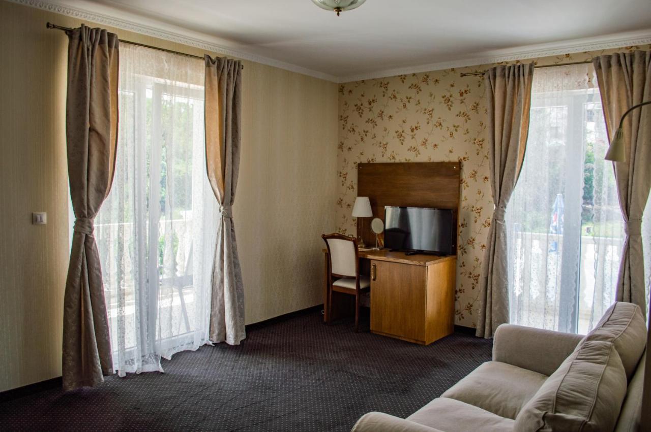 Hotel Aleksion Palace
