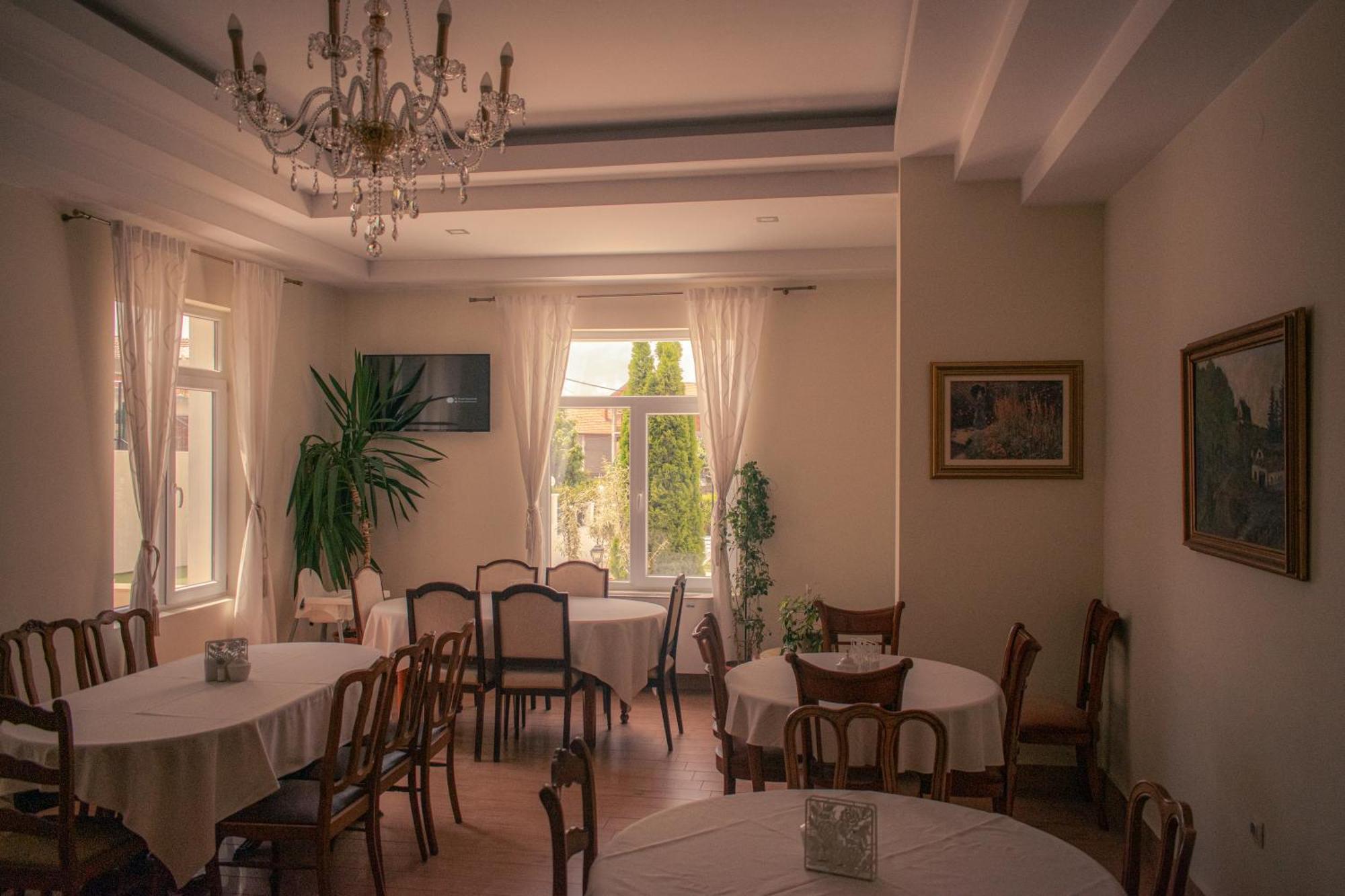 Hotel Aleksion Palace *