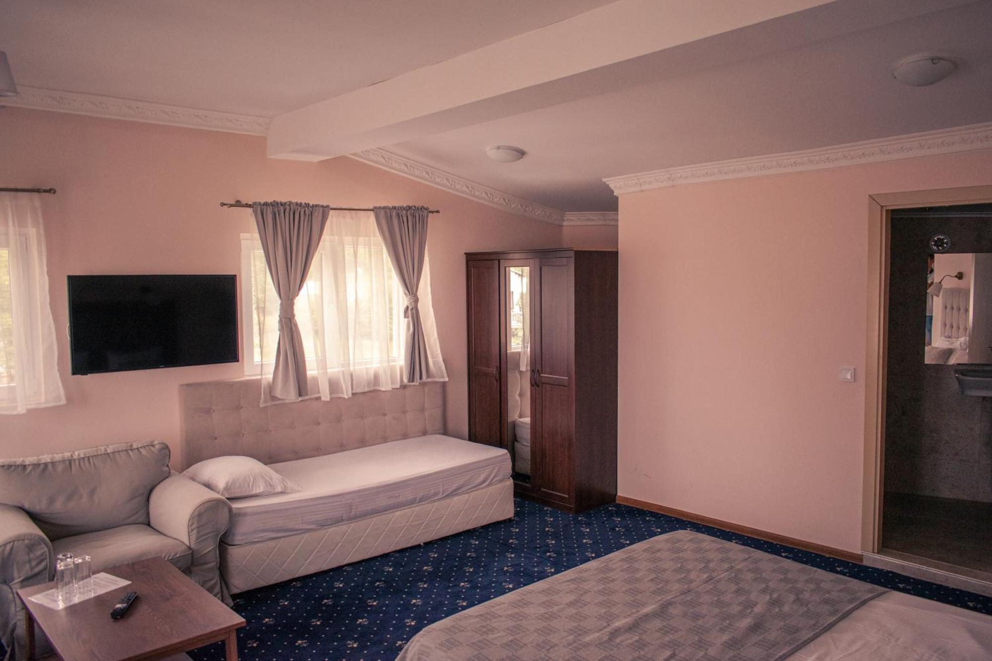Aleksion Palace * Ognyanovo (Blagoevgrad)